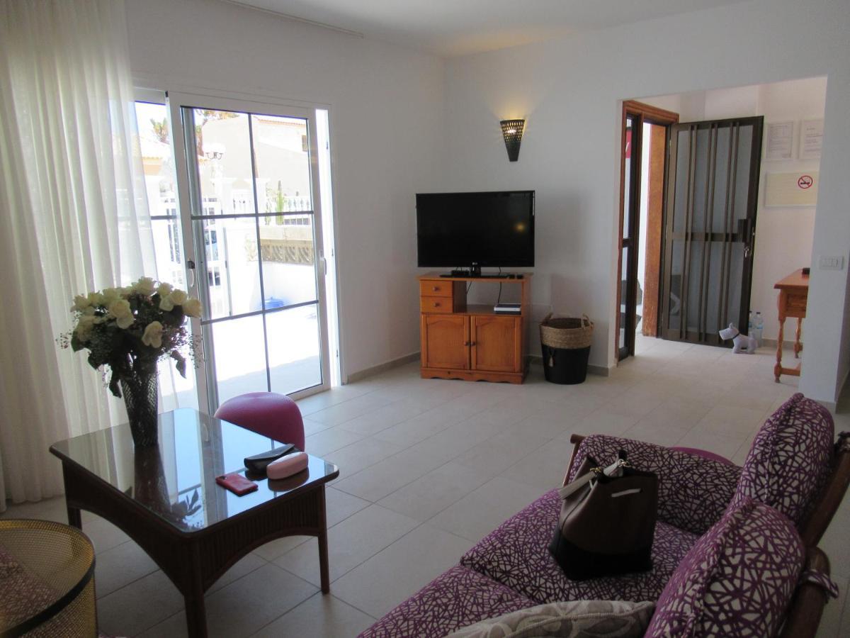 Las Rosas By Rentmedano Stunning Luxury Chocolate Box Villa With Private Heated Pool & Wifi 엘메다노 외부 사진